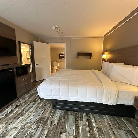 Whalers Inn And Suites 뉴베드포드 외부 사진